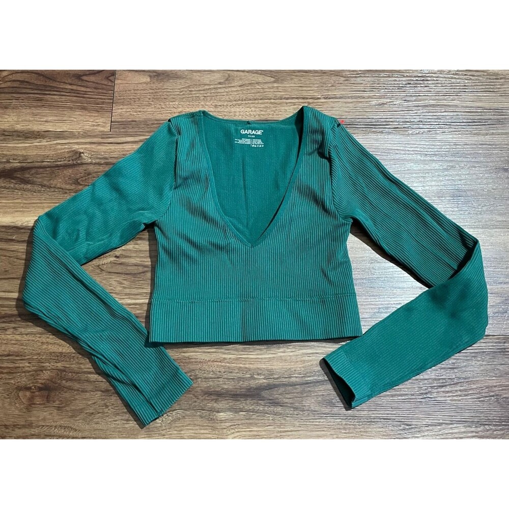 GARAGE Ribbed Deep Plunge V Neck Crop Long Sleeve Top Womens Size XS Green